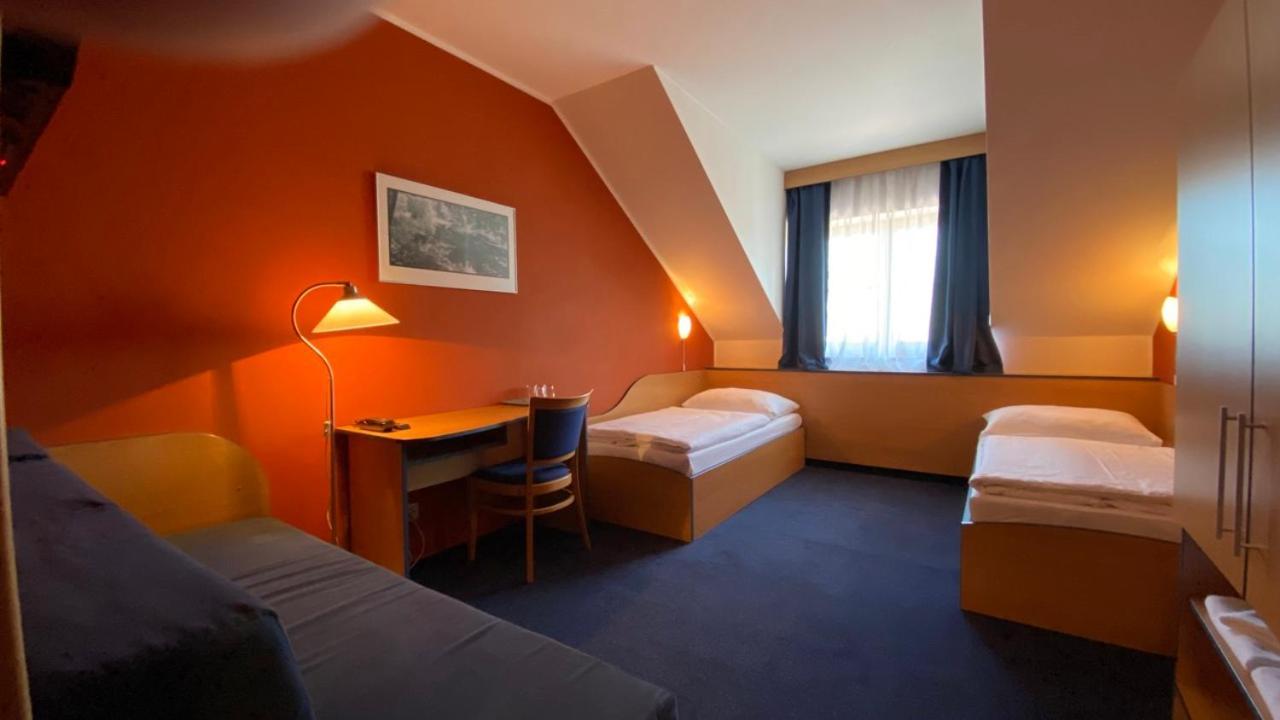 Hotel U Milina Exterior photo